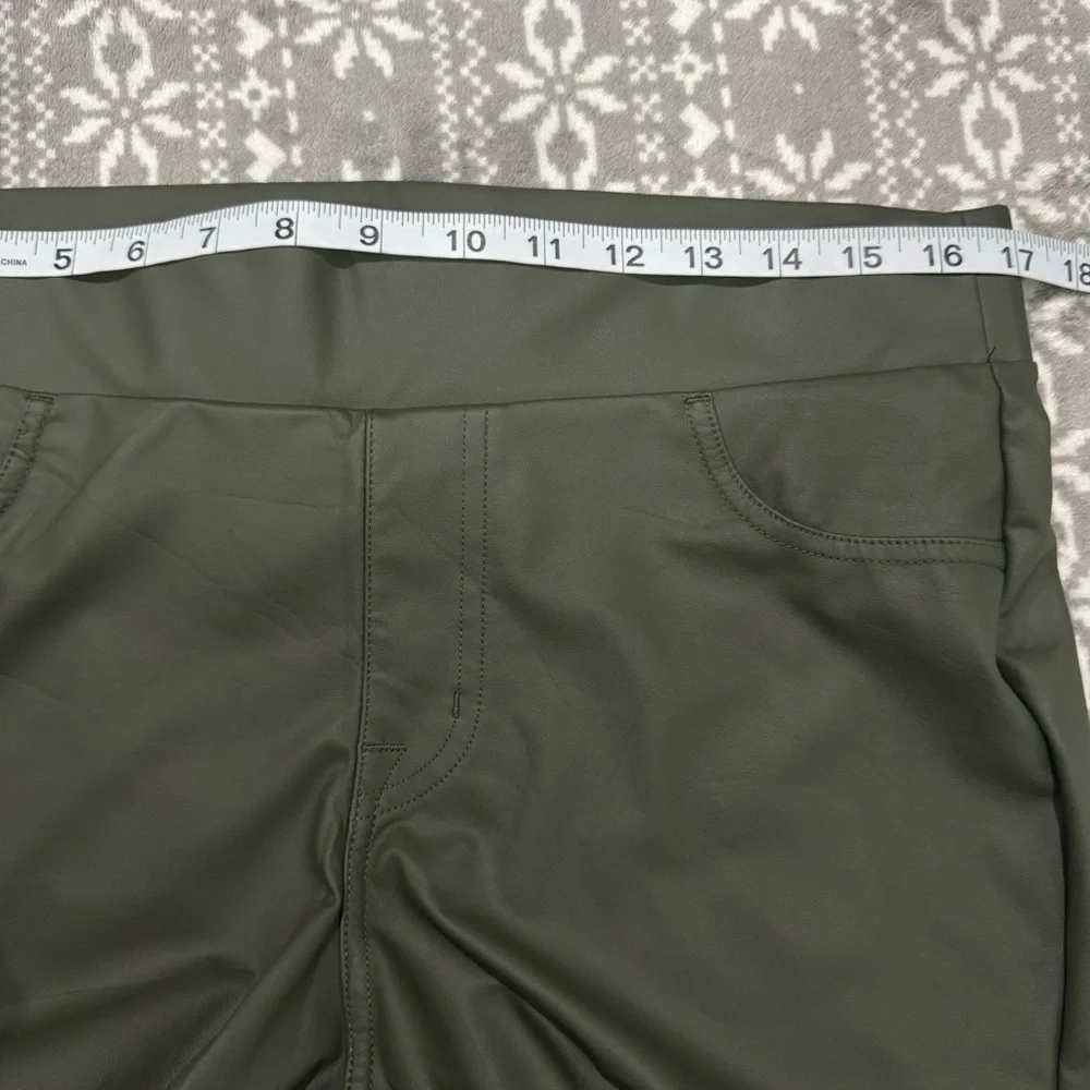NWT Torrid Full‎ Length Signature Waist Faux Leather Legging Green Size 1X 14/16